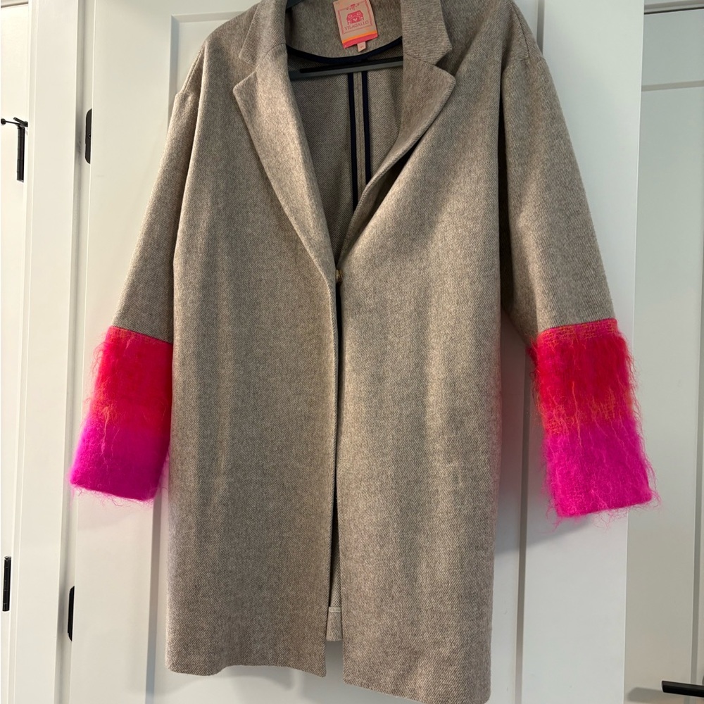 Vilagallo Beige Cape with Vibrant Pink Sleeves